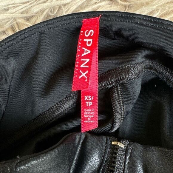 Spanx Faux Leather Hip-Zip Leggings size XS - Picture 5 of 9